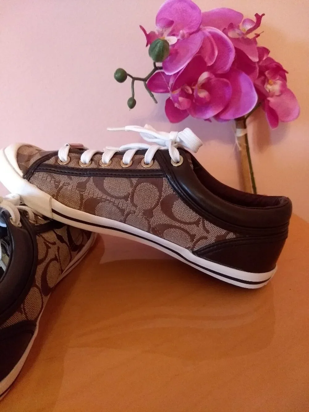 COACH Women's Sneakers Size 7.5B